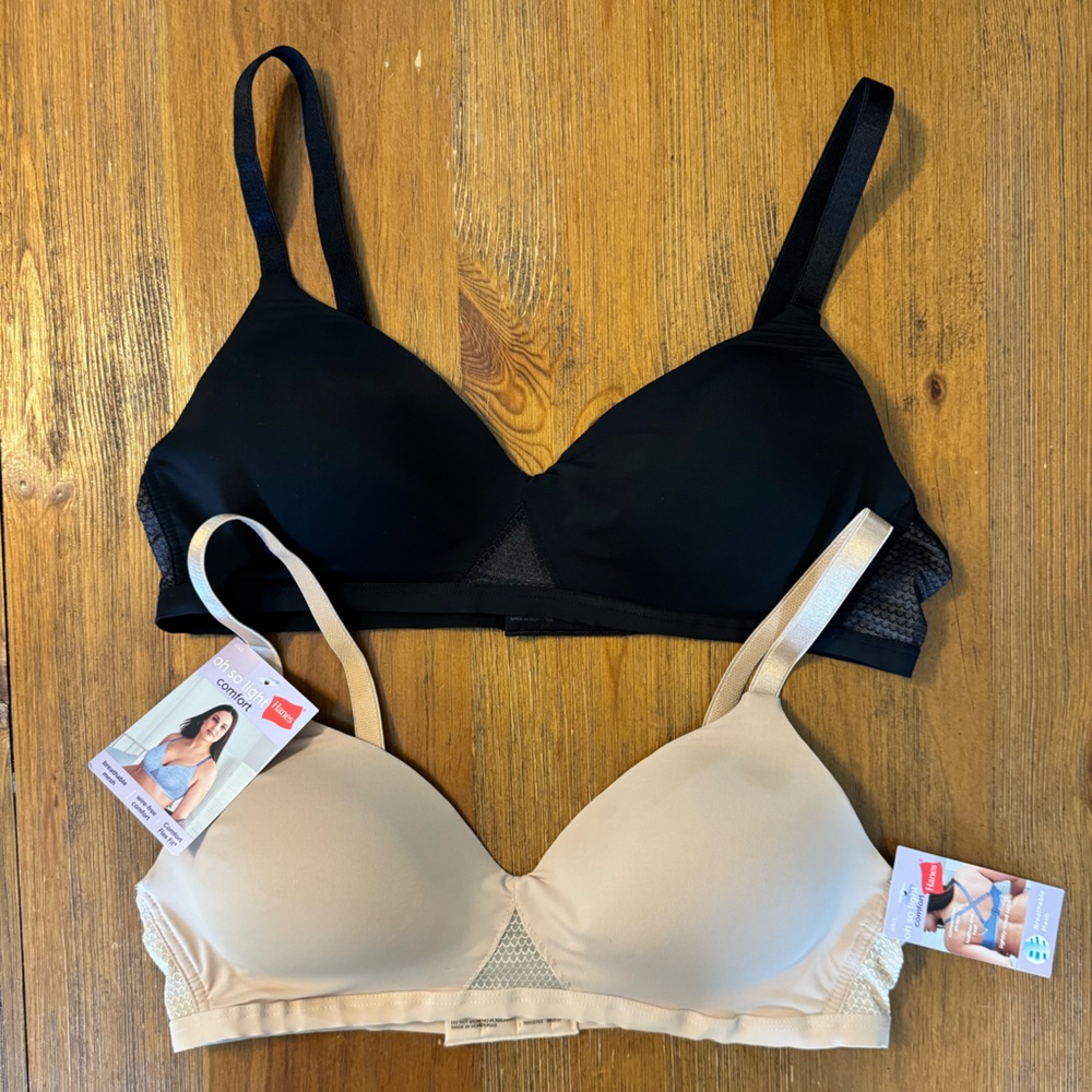 New- 2 Hanes Oh So Light Comfort Bras Tan & Black Small